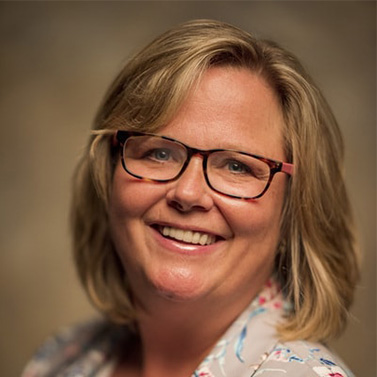 Headshot of Katie Metzger